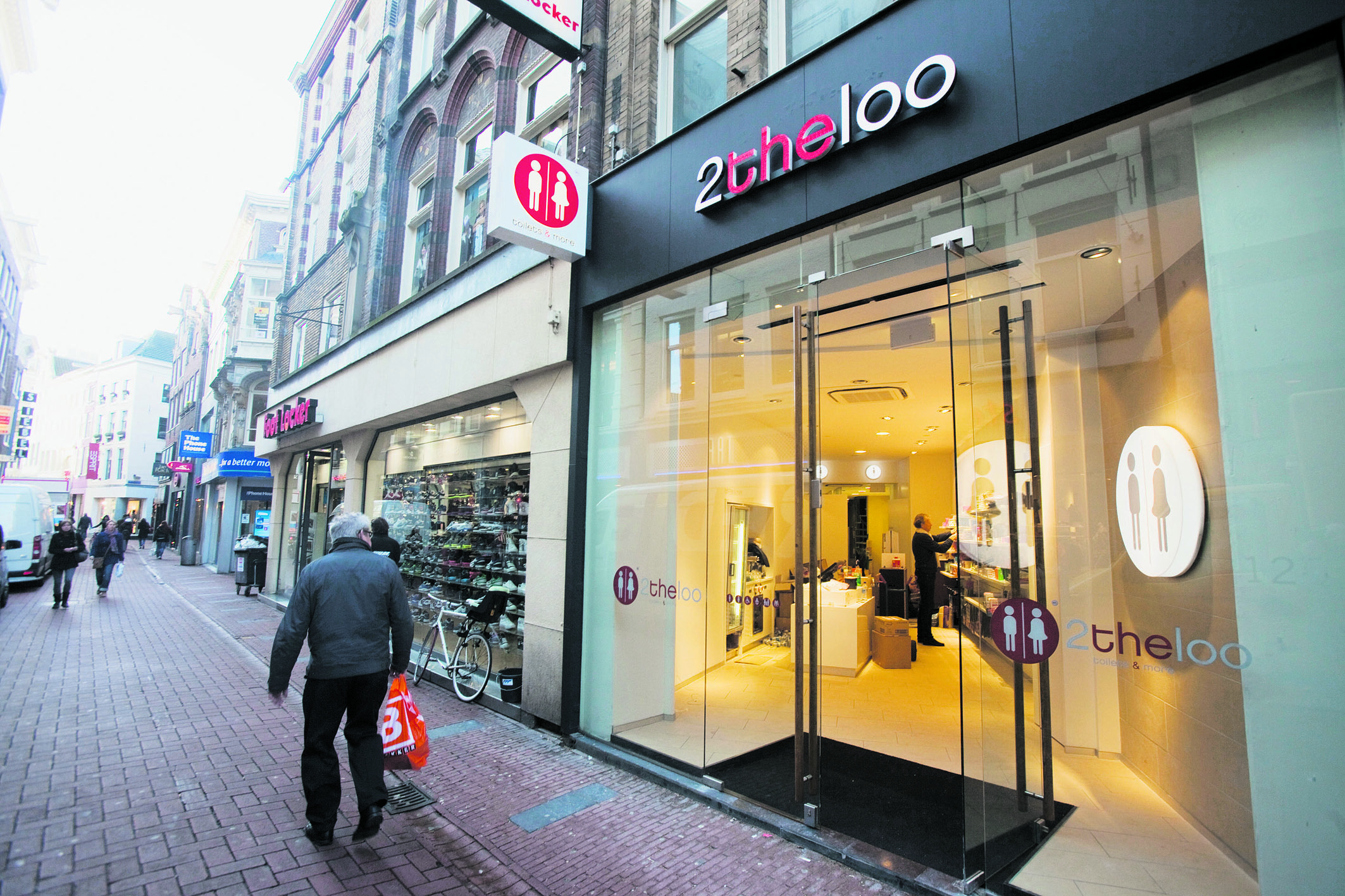 2theloo Amsterdam is eerste 'plaswinkel' in rij - NRC
